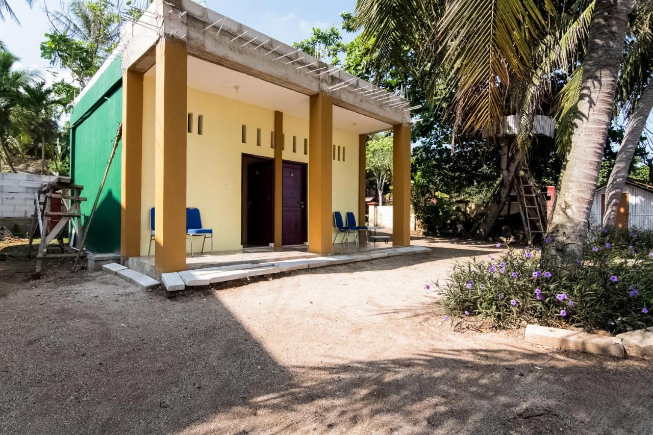 فندق Oyo 3050 Hotasi Seaview Syariah أنيير المظهر الخارجي الصورة