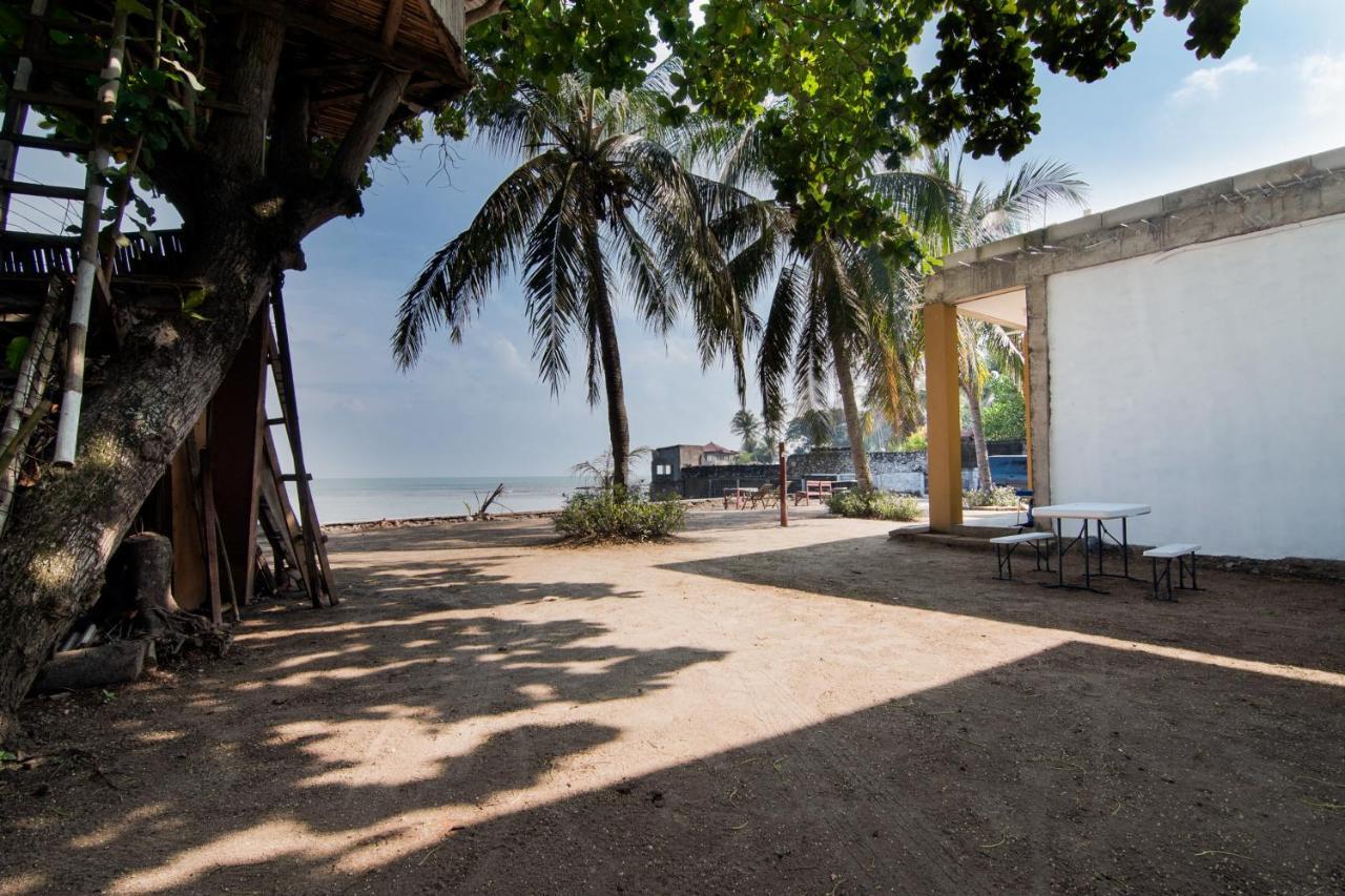 فندق Oyo 3050 Hotasi Seaview Syariah أنيير المظهر الخارجي الصورة